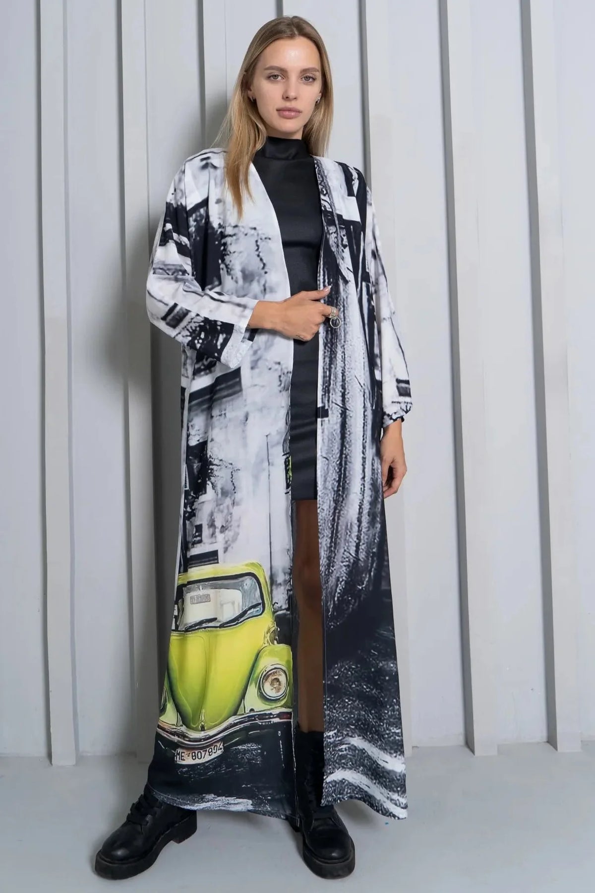 Neon Drive Car Abstract Print Long Kimono - Black & White Beach Cover Up-3